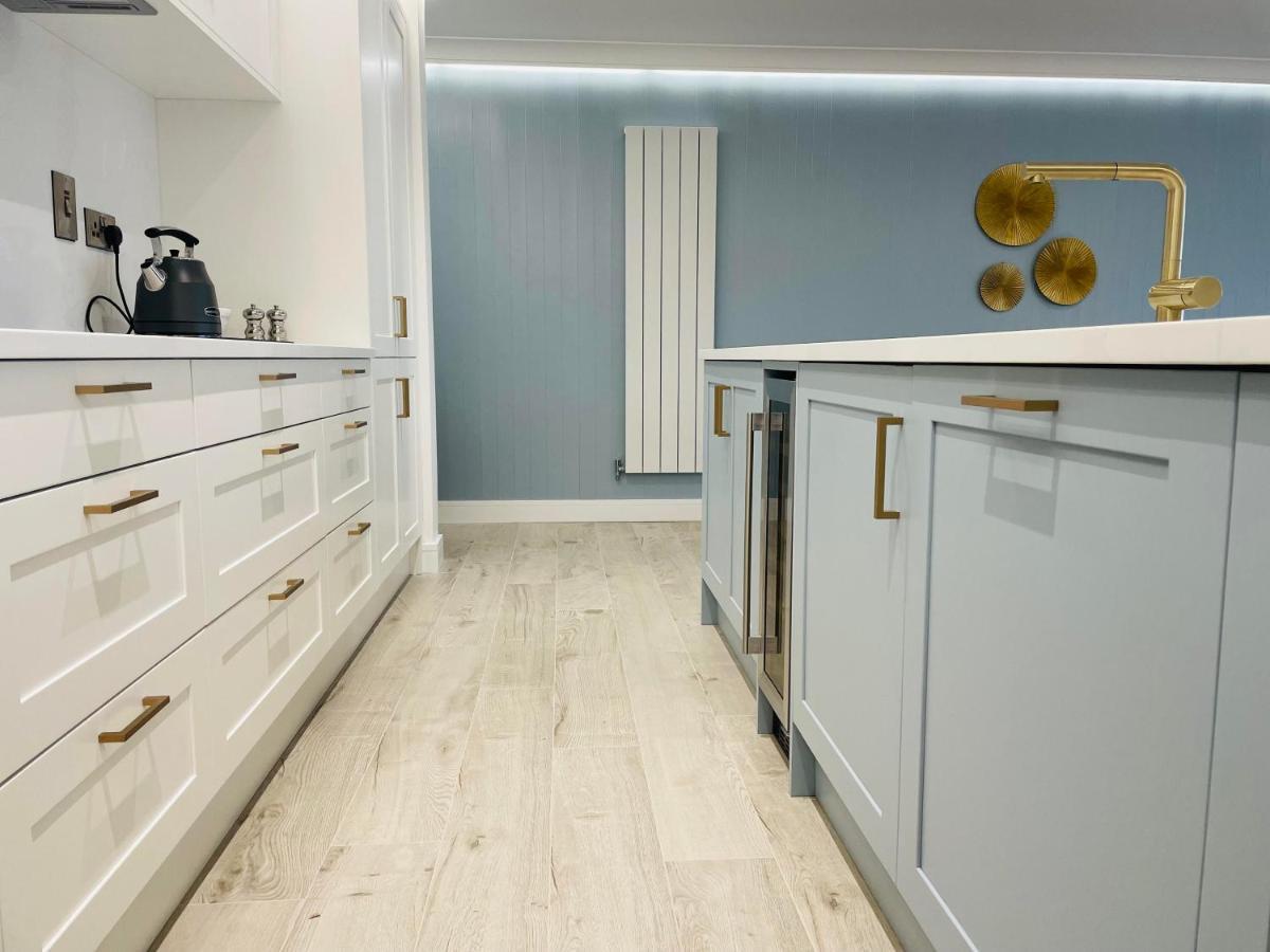 3 Pier West Apartment *