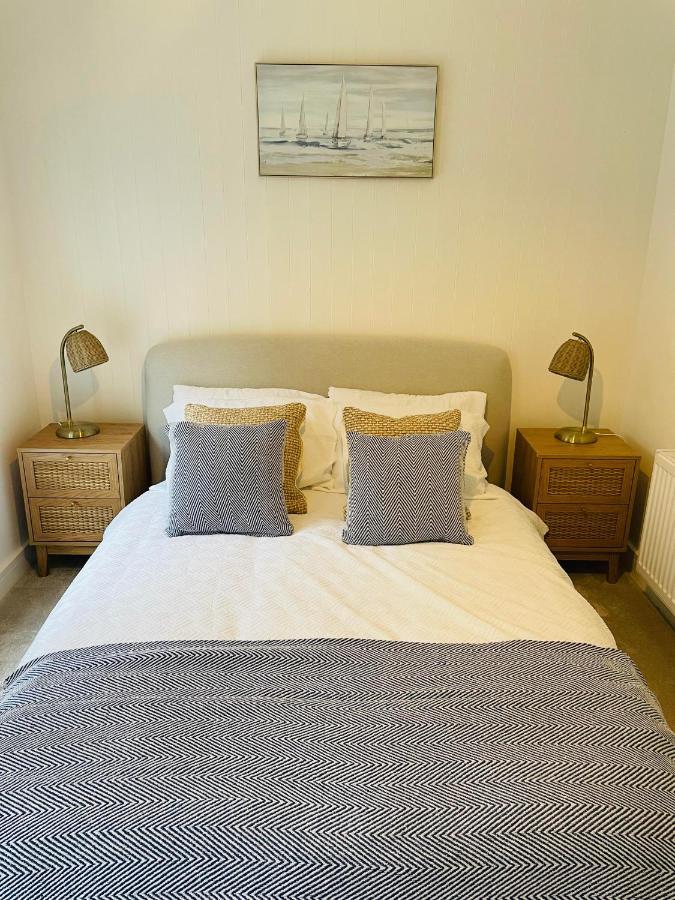 3 Pier West * Portrush